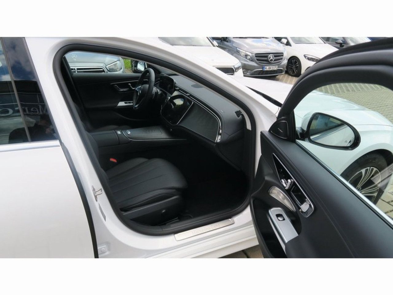Mercedes-Benz E-Klasse – Bild 15