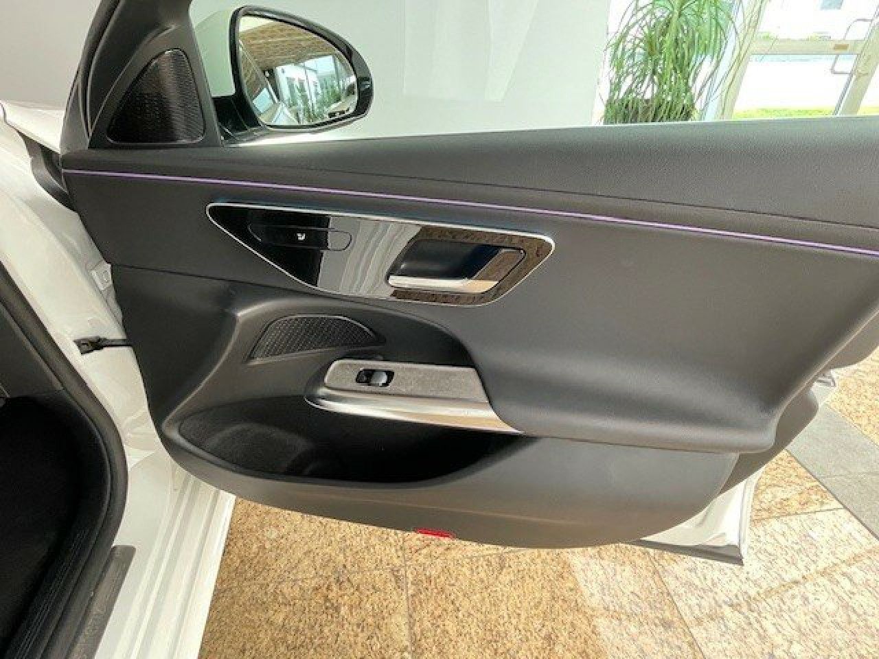 Mercedes-Benz E-Klasse – Bild 24