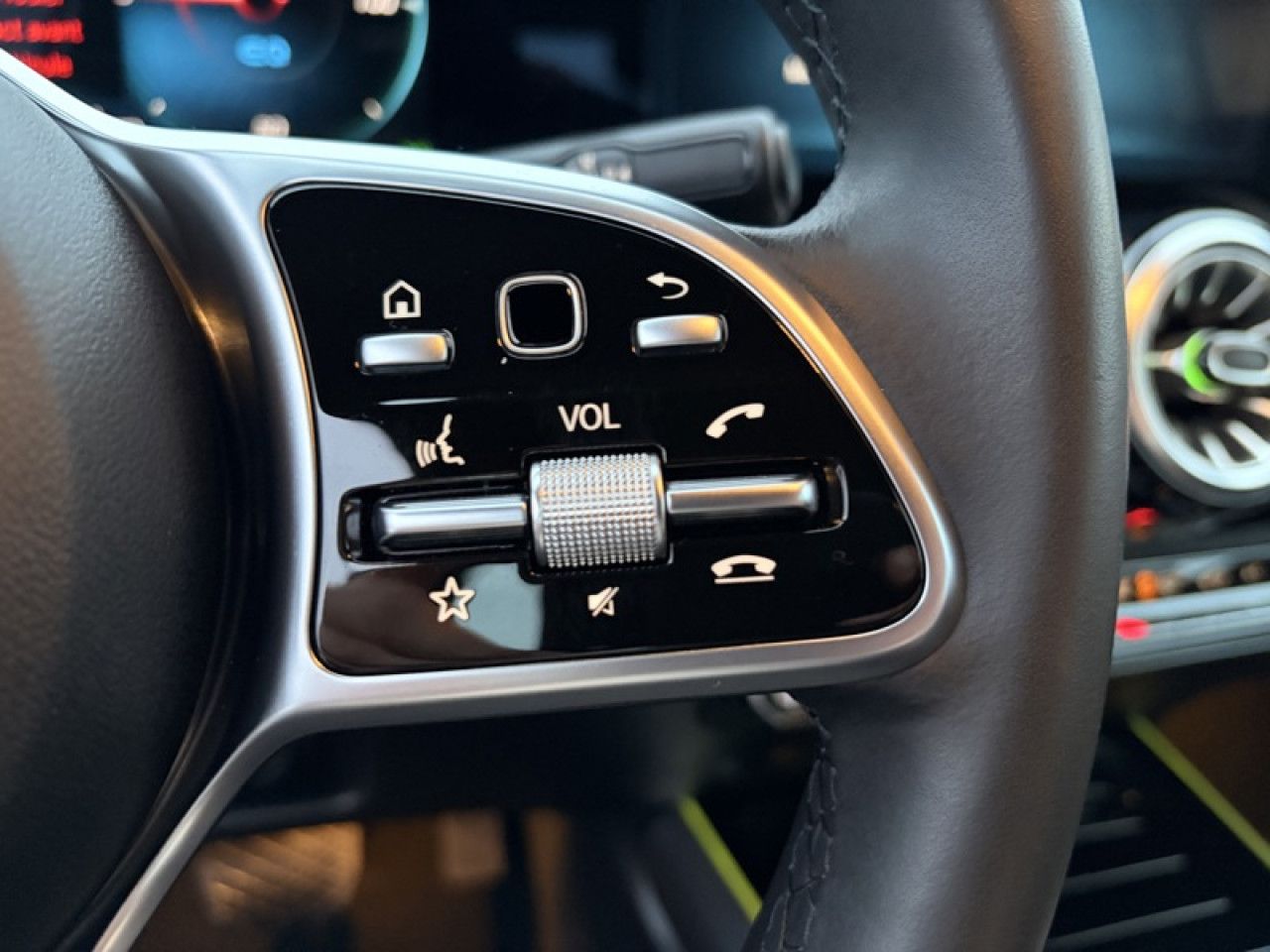 Photo du v&eacute;hicule 14 / 18