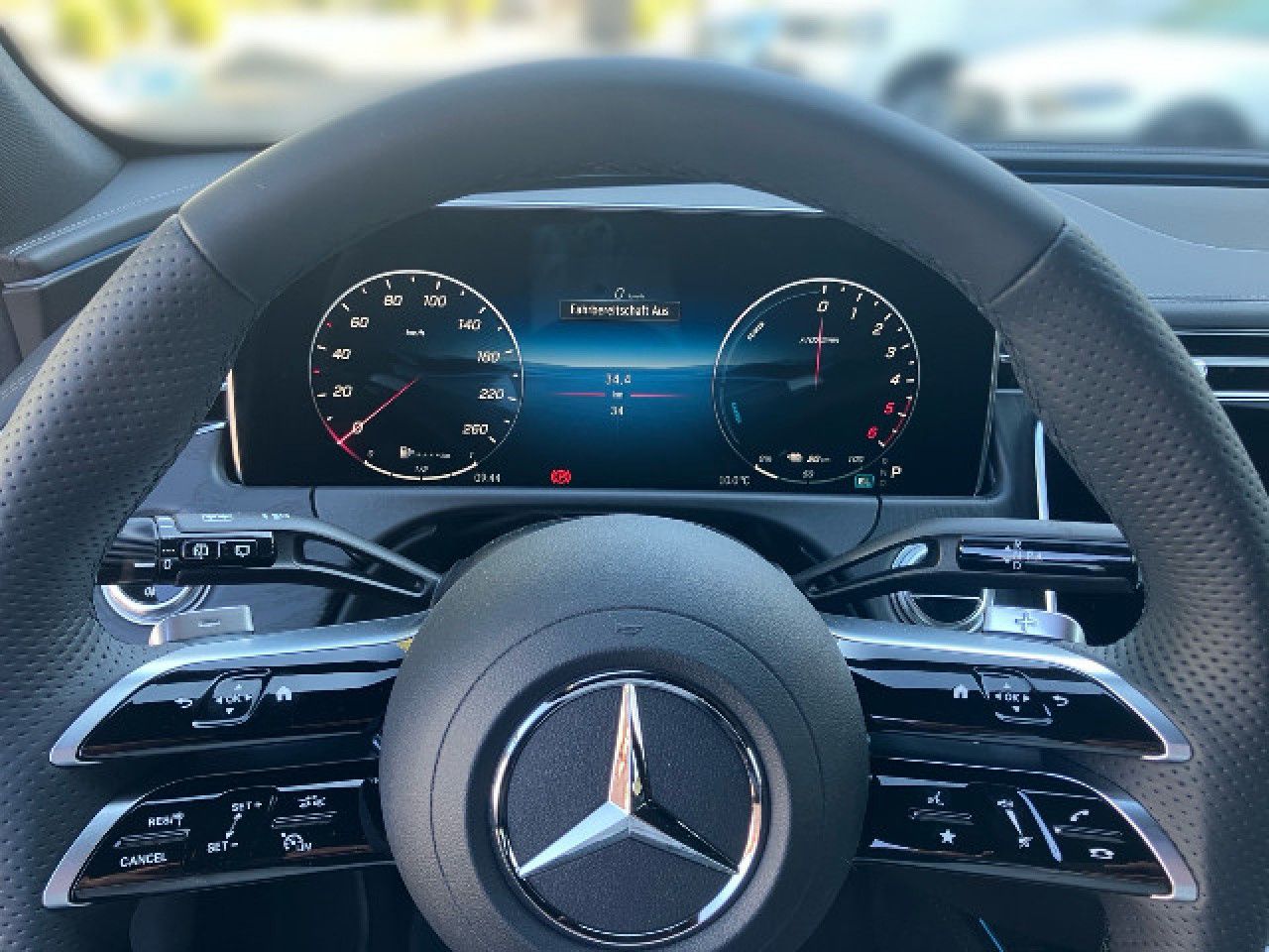 Mercedes-Benz E-Klasse – Bild 8