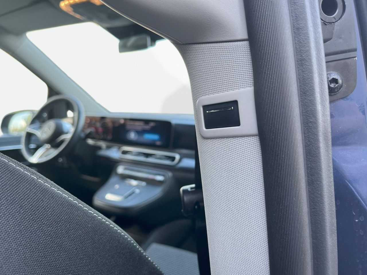 Zdjęcie pojazdu 27 / 31