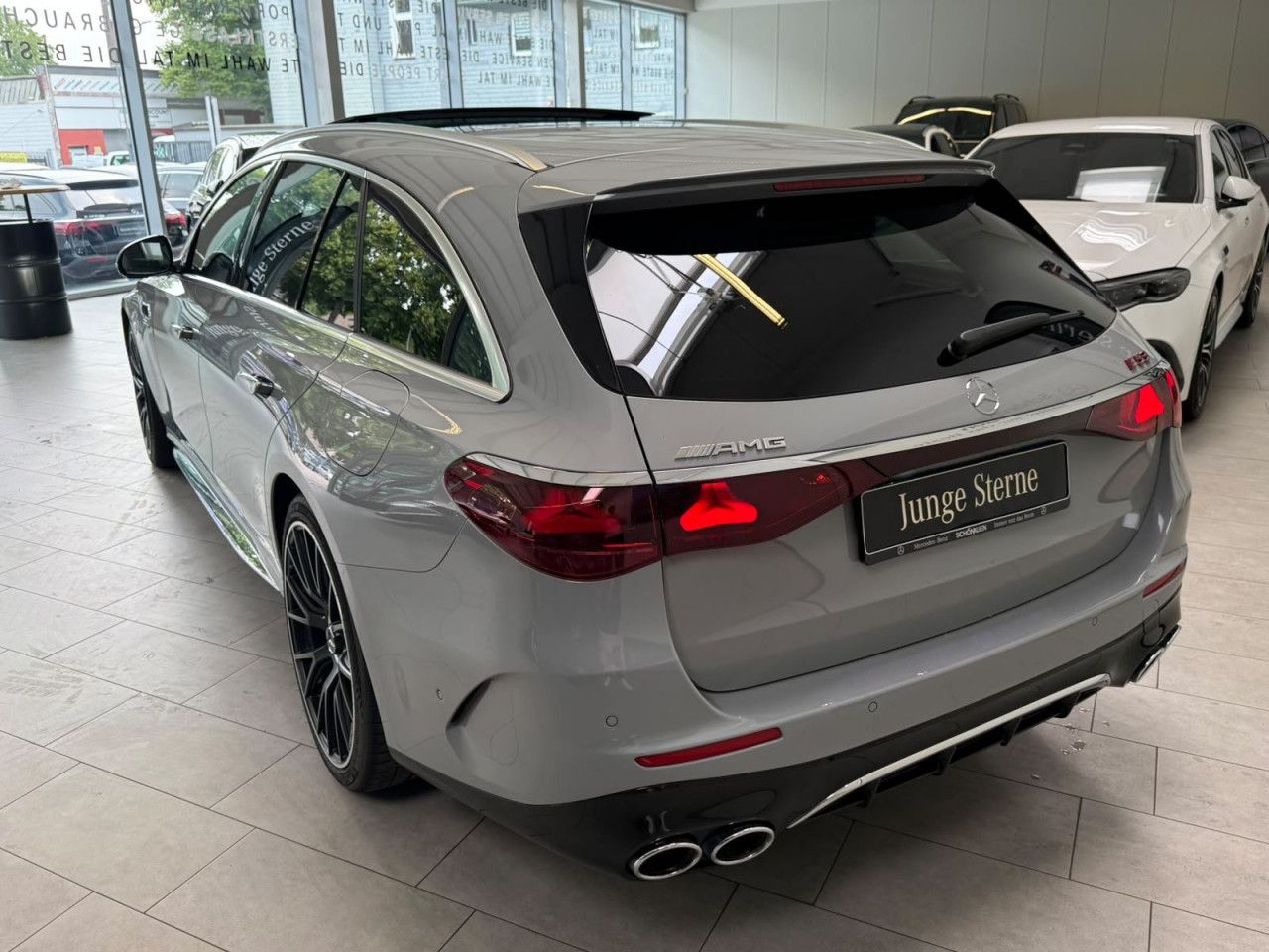 Mercedes-Benz E-Klasse – Bild 12