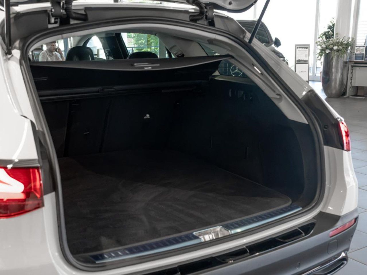 Mercedes-Benz E-Klasse – Bild 9