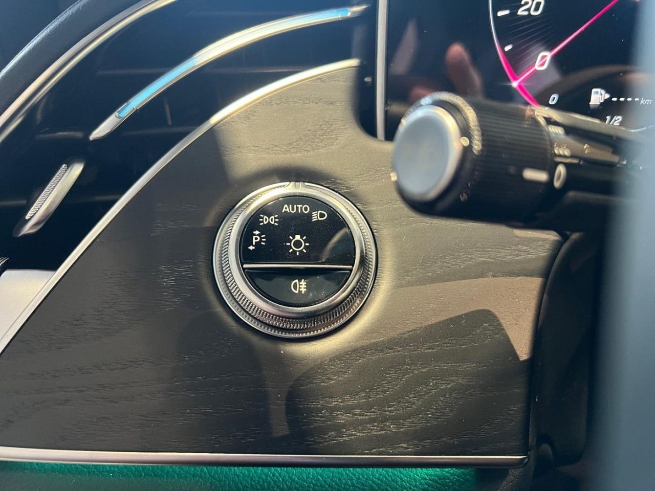 Mercedes-Benz E-Klasse – Bild 17