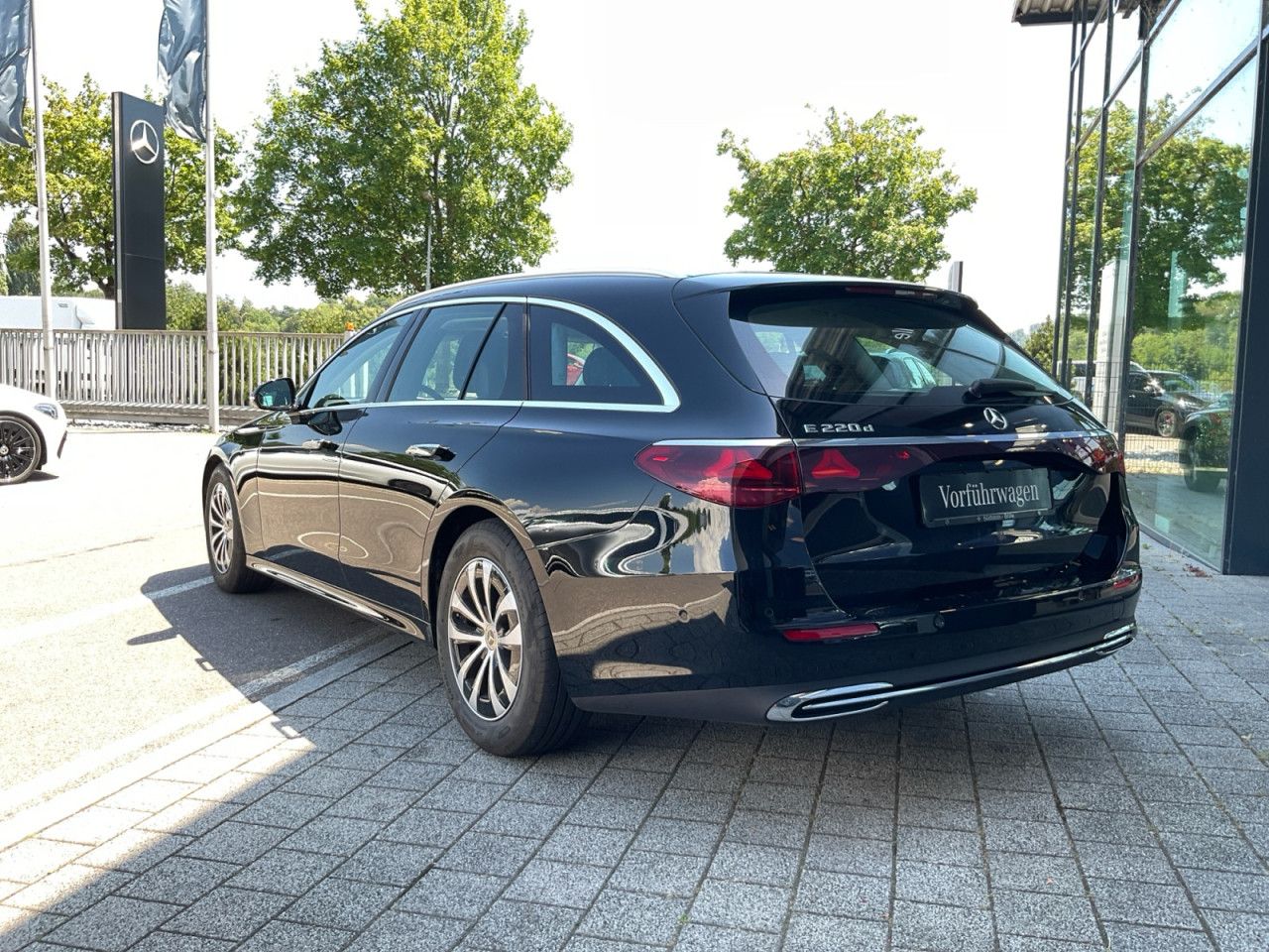 Mercedes-Benz E-Klasse – Bild 3