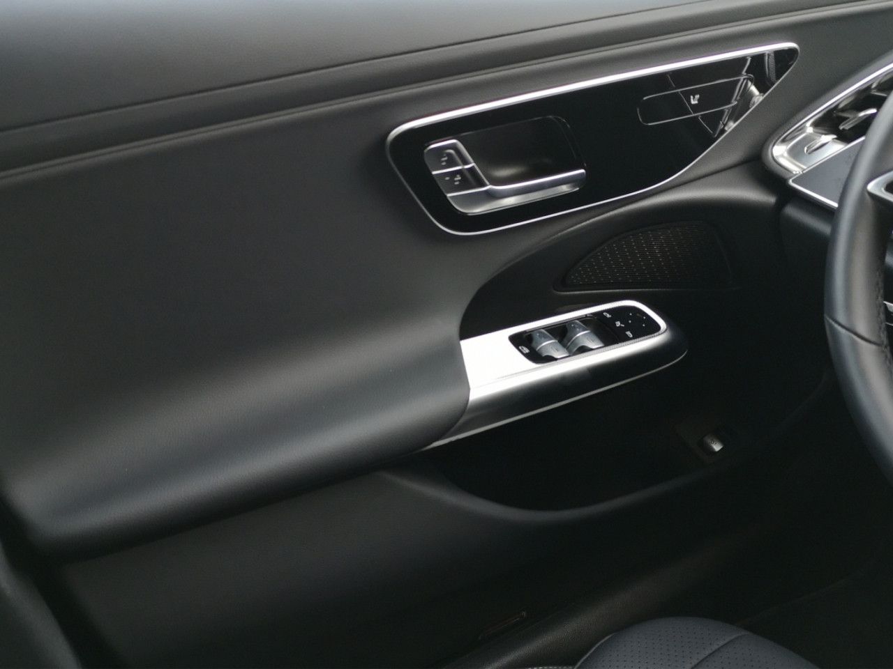 Mercedes-Benz E-Klasse – Bild 17