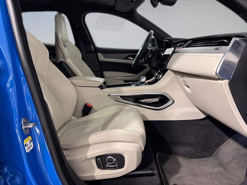 Jaguar | F-Pace P550 AWD SVR