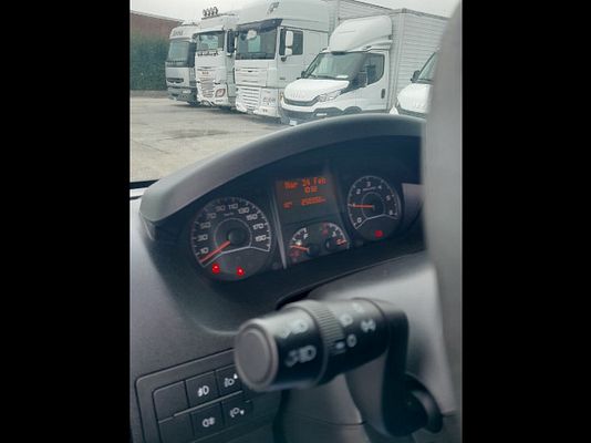 Vehicle image 16 / 20