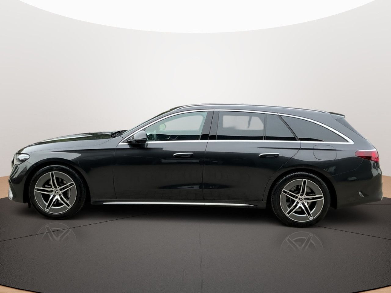 Mercedes-Benz E-Klasse – Bild 8