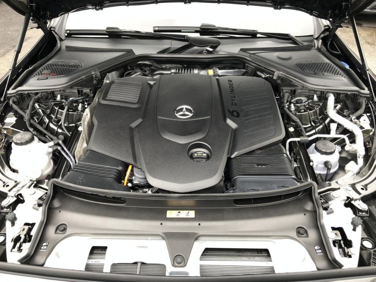 Mercedes-Benz E-Klasse – Bild 16
