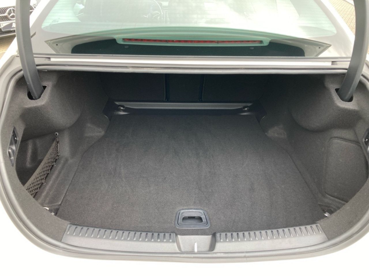 Mercedes-Benz E-Klasse – Bild 7