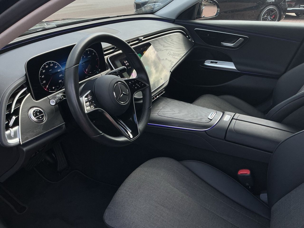 Mercedes-Benz E-Klasse – Bild 9