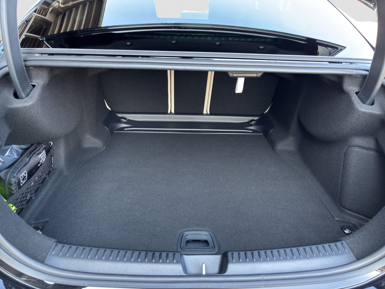 Mercedes-Benz E-Klasse – Bild 18