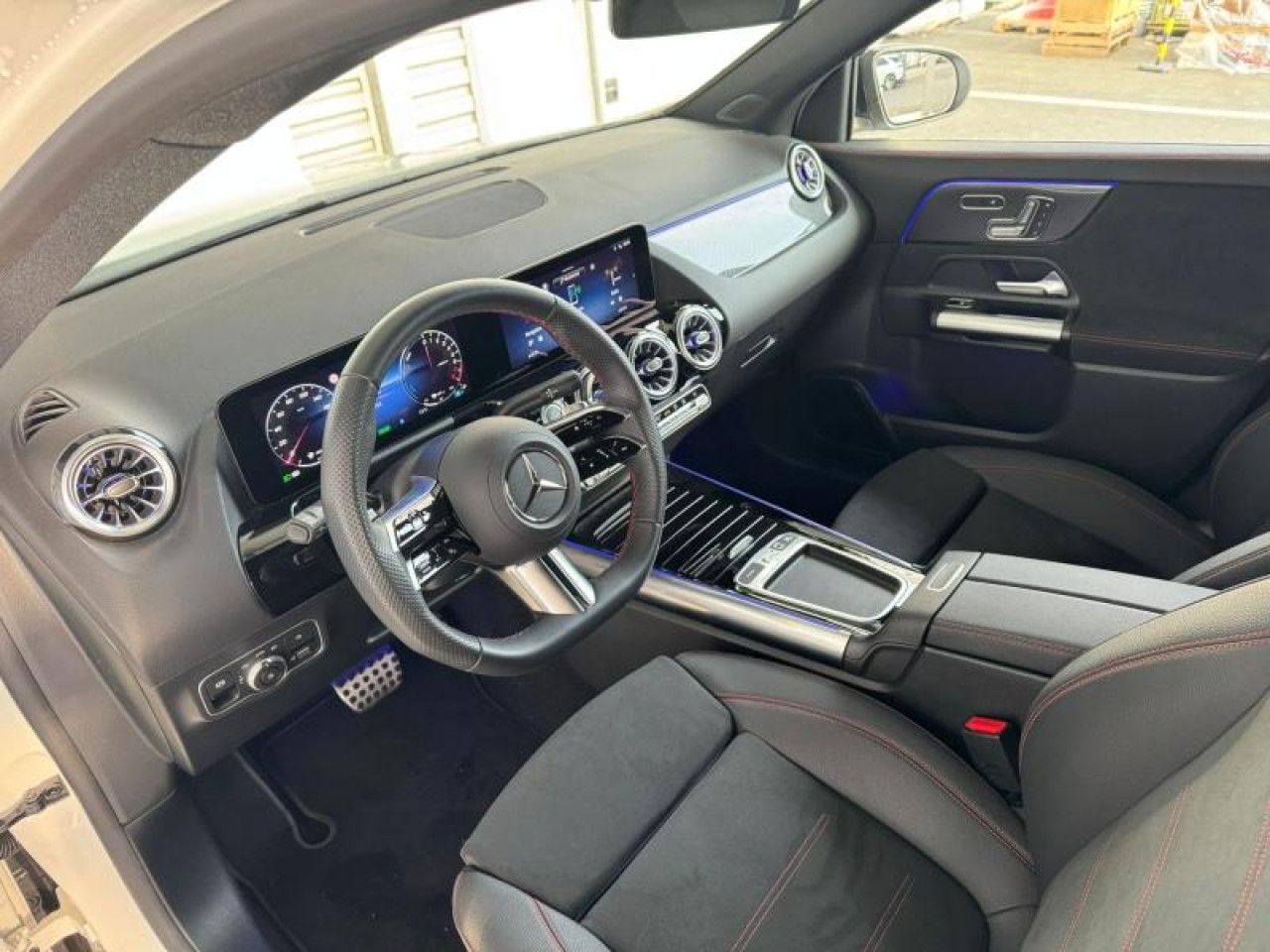 Photo du v&eacute;hicule 15 / 18