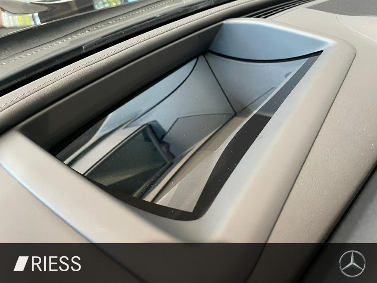 Mercedes-Benz C-Klasse – Bild 16