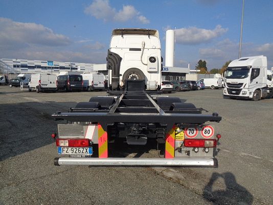 Vehicle image 4 / 20