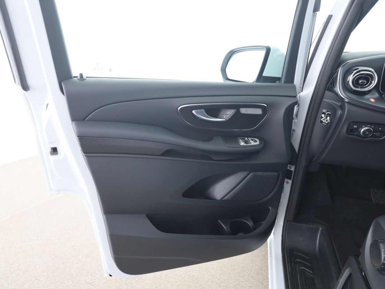 Mercedes-Benz EQV – Bild 12