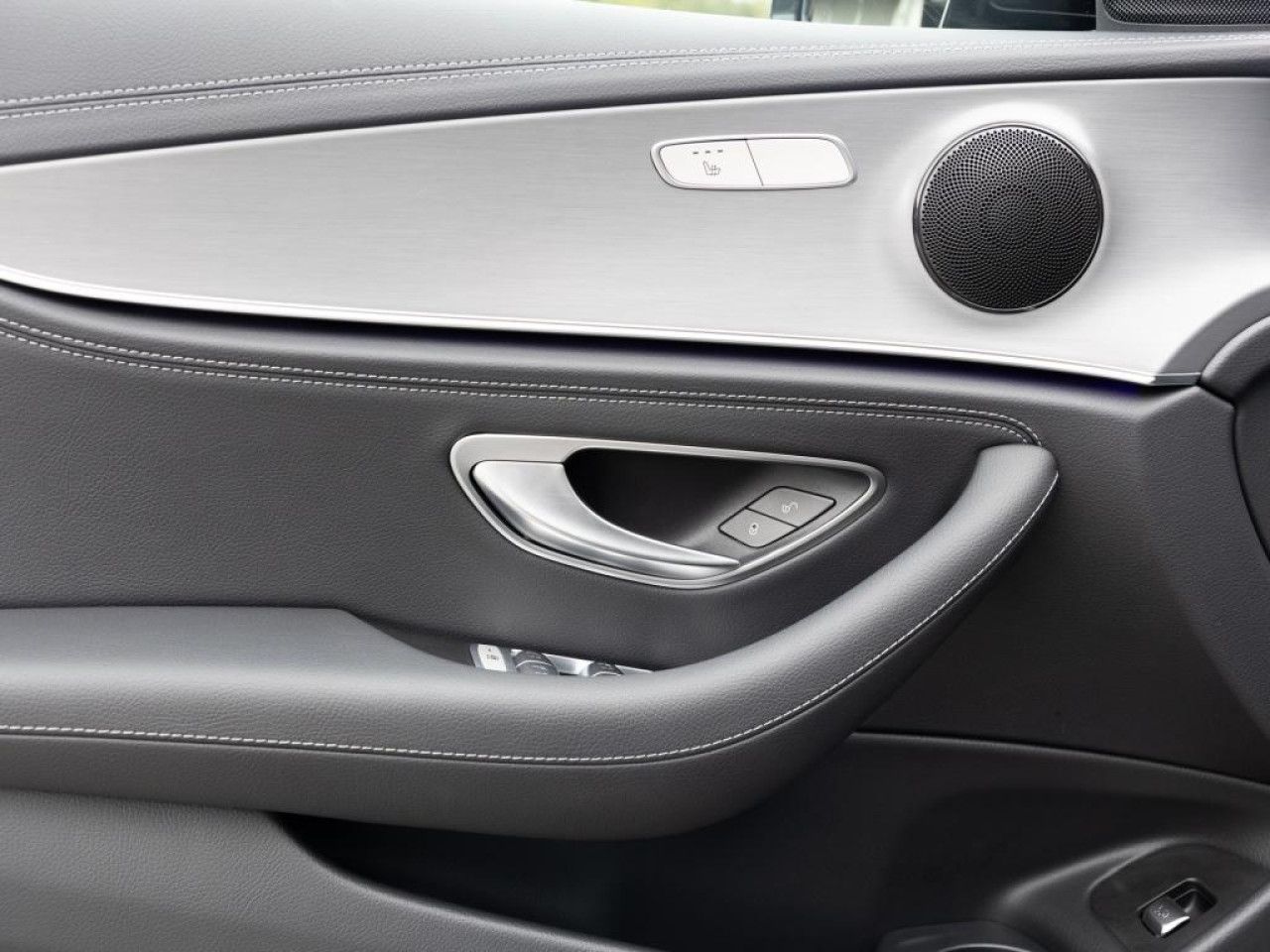 Mercedes-Benz E-Klasse – Bild 19