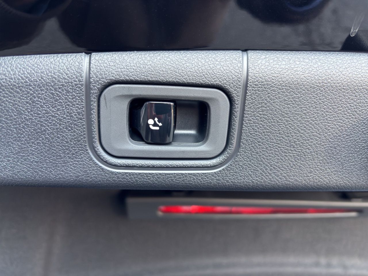 Mercedes-Benz E-Klasse – Bild 20