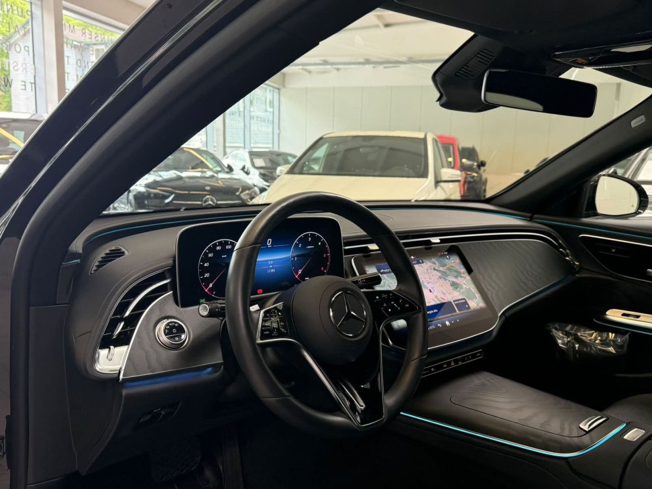 Mercedes-Benz E-Klasse – Bild 13