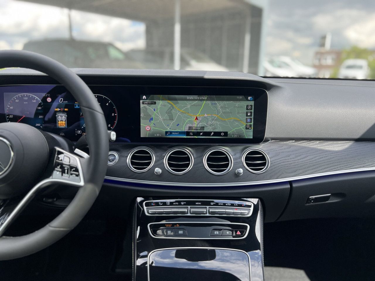 Mercedes-Benz E-Klasse – Bild 21