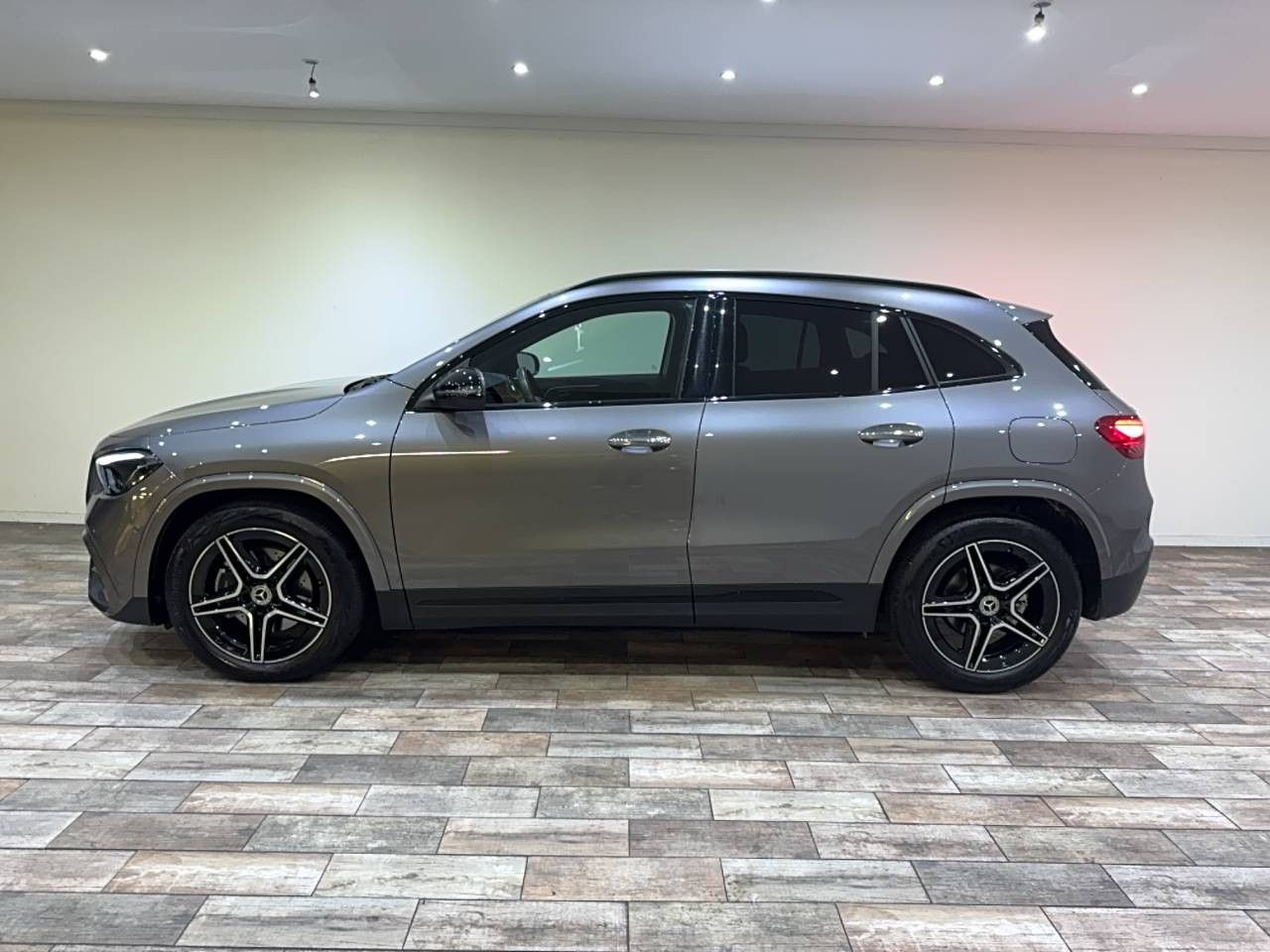 Photo du véhicule 4 / 18