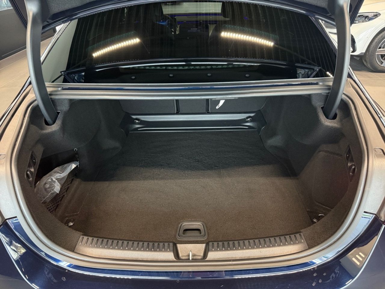 Mercedes-Benz E-Klasse – Bild 8