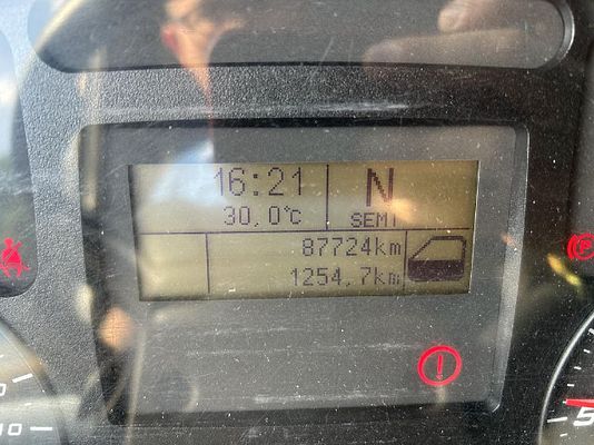 Vehicle image 12 / 14