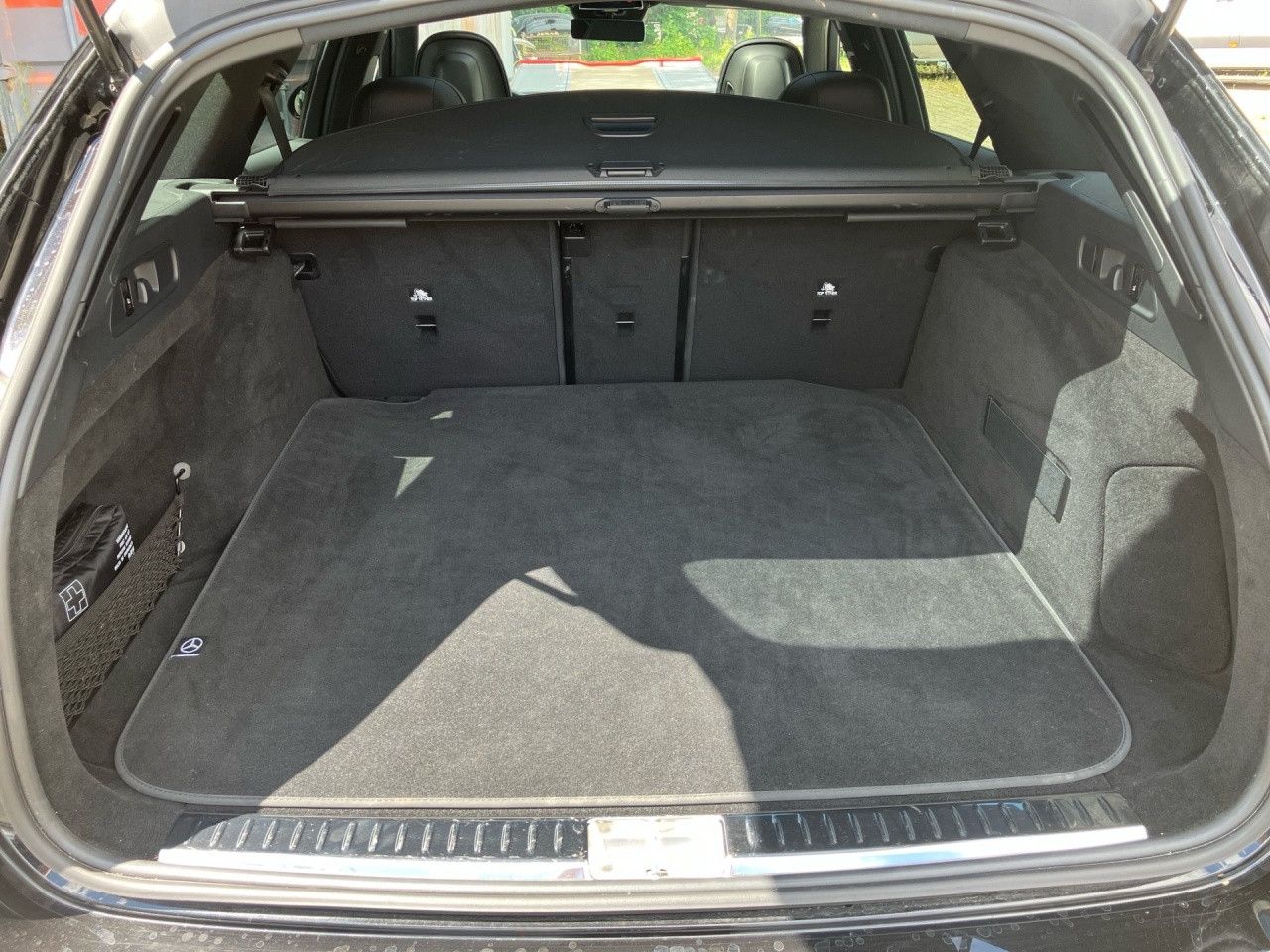 Mercedes-Benz E-Klasse – Bild 8
