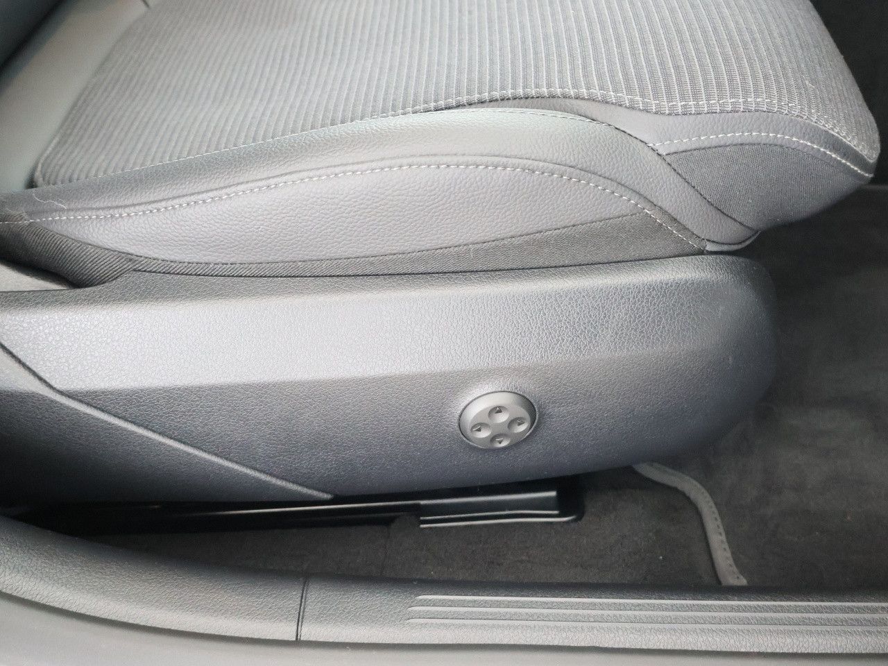 Mercedes-Benz C-Klasse – Bild 16