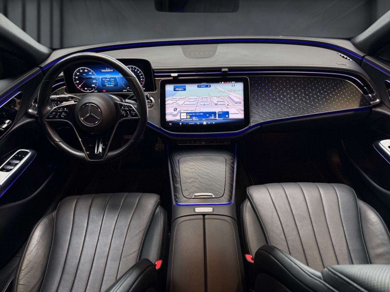 Mercedes-Benz E-Klasse – Bild 12