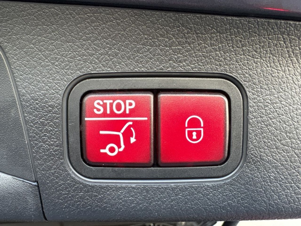 Photo du v&eacute;hicule 10 / 18