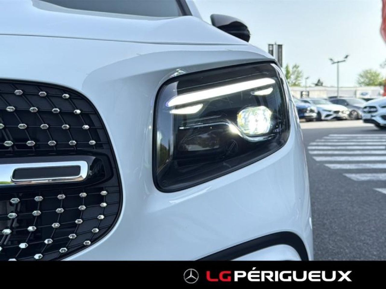 Photo du v&eacute;hicule 16 / 18