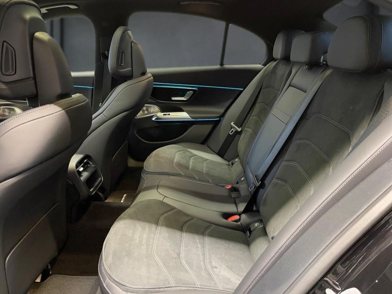 Mercedes-Benz E-Klasse – Bild 8