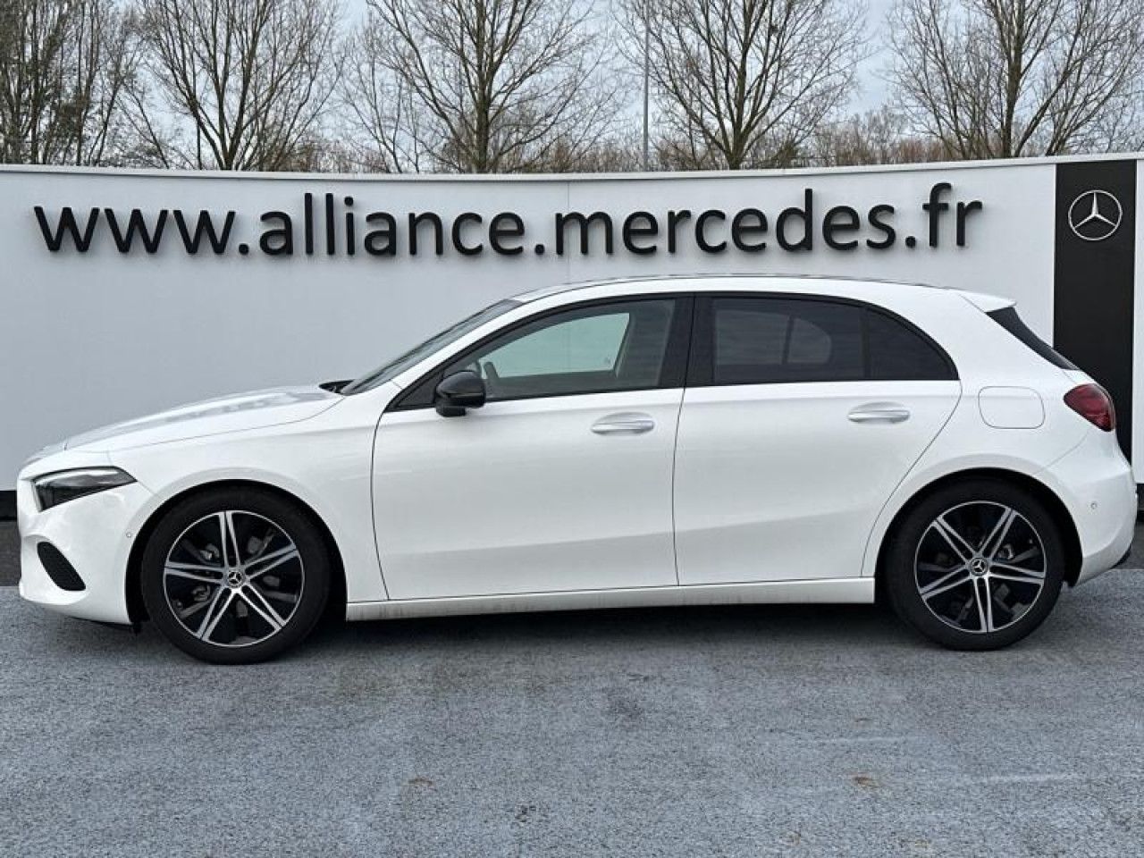 Photo du v&eacute;hicule 2 / 18