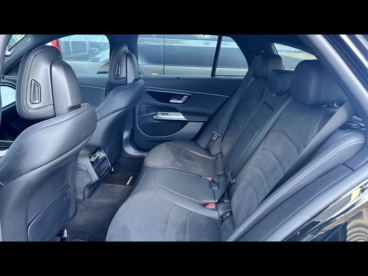 Mercedes-Benz E-Klasse – Bild 20