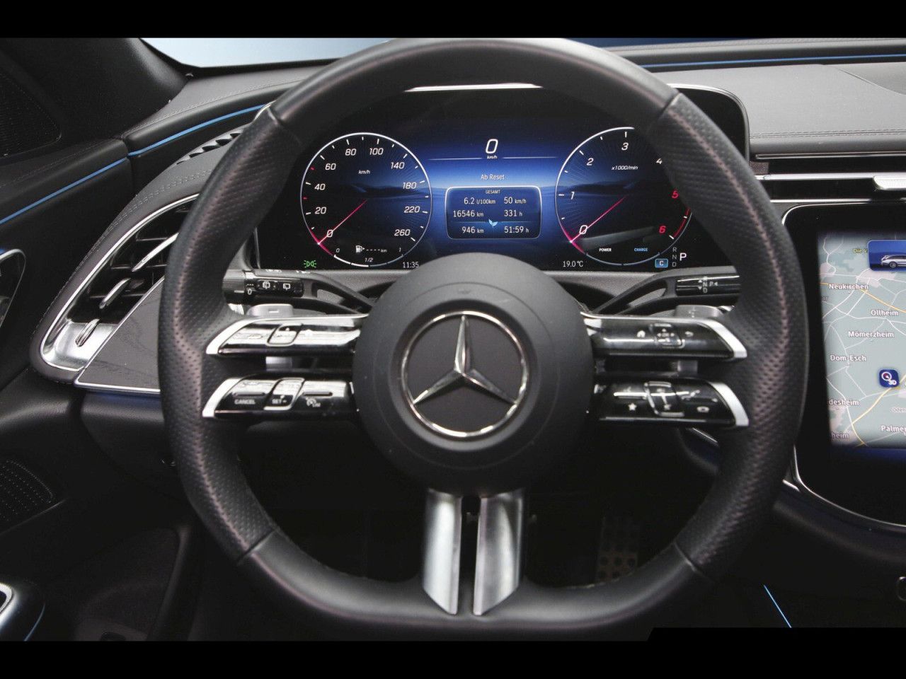Mercedes-Benz E-Klasse – Bild 13