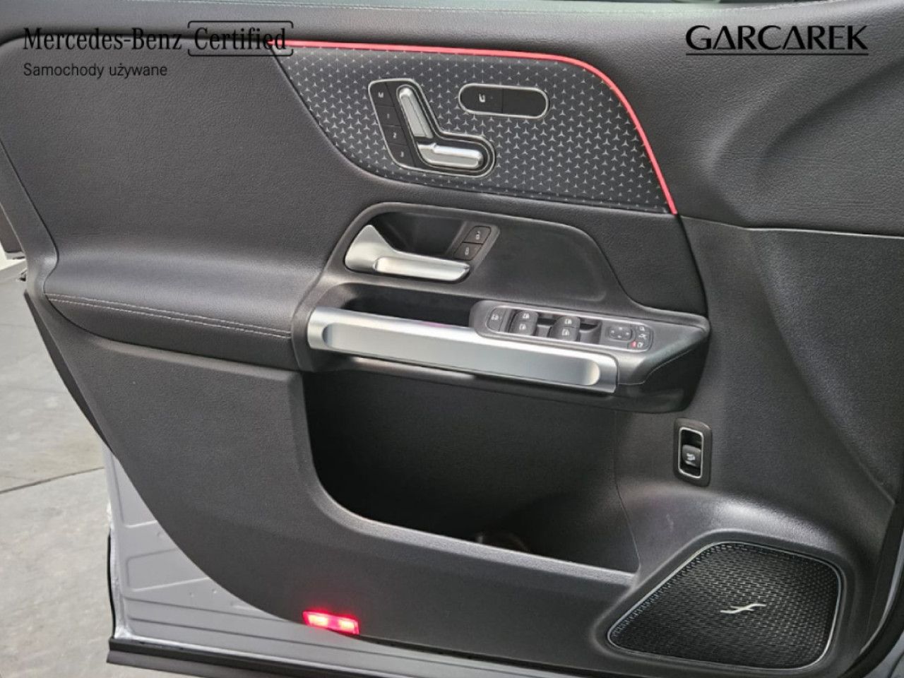 Zdjęcie pojazdu 1 / 29