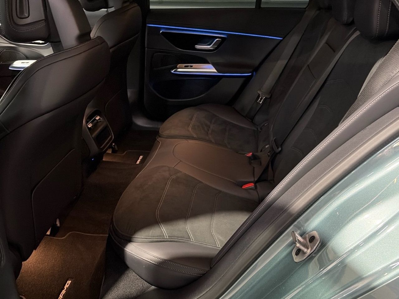 Mercedes-Benz E-Klasse – Bild 13