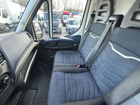 Vehicle image 14 / 14