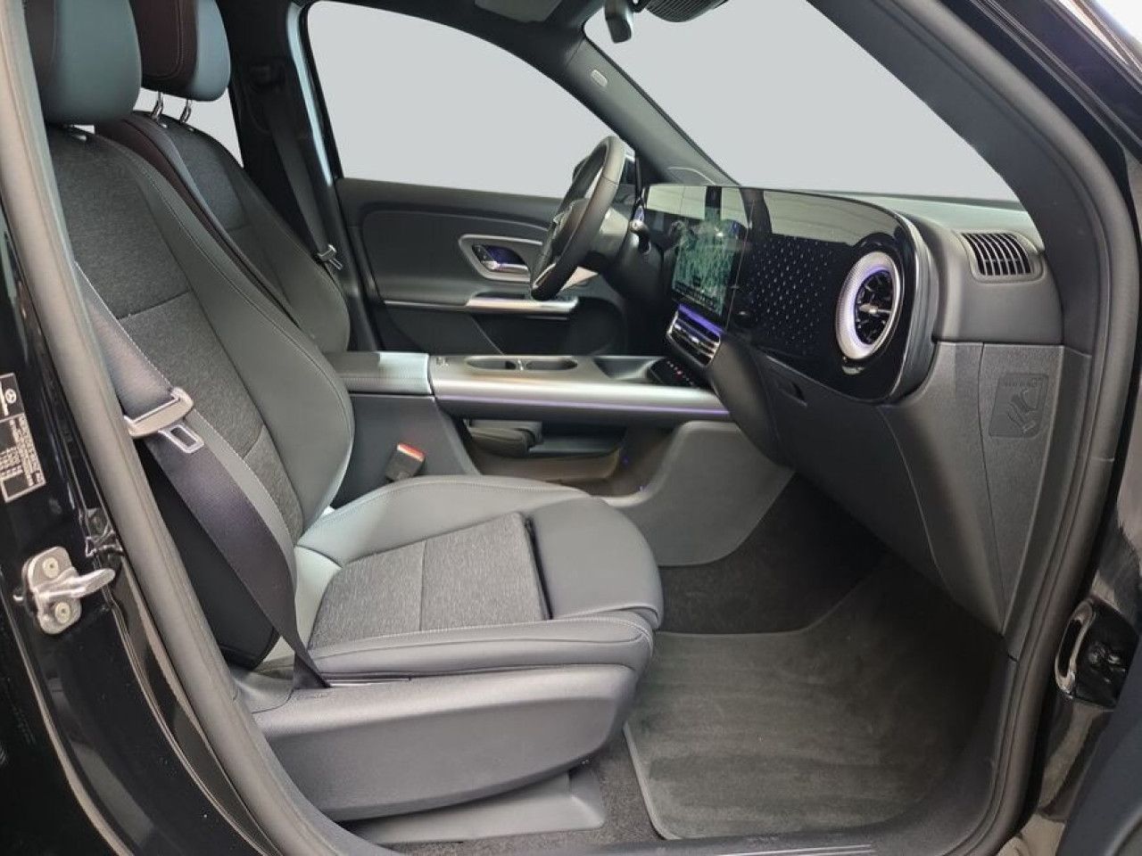 Mercedes-Benz GLB – Bild 13