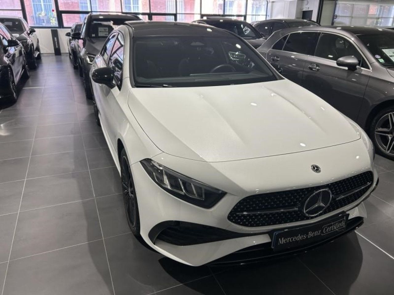 Photo du véhicule 1 / 18
