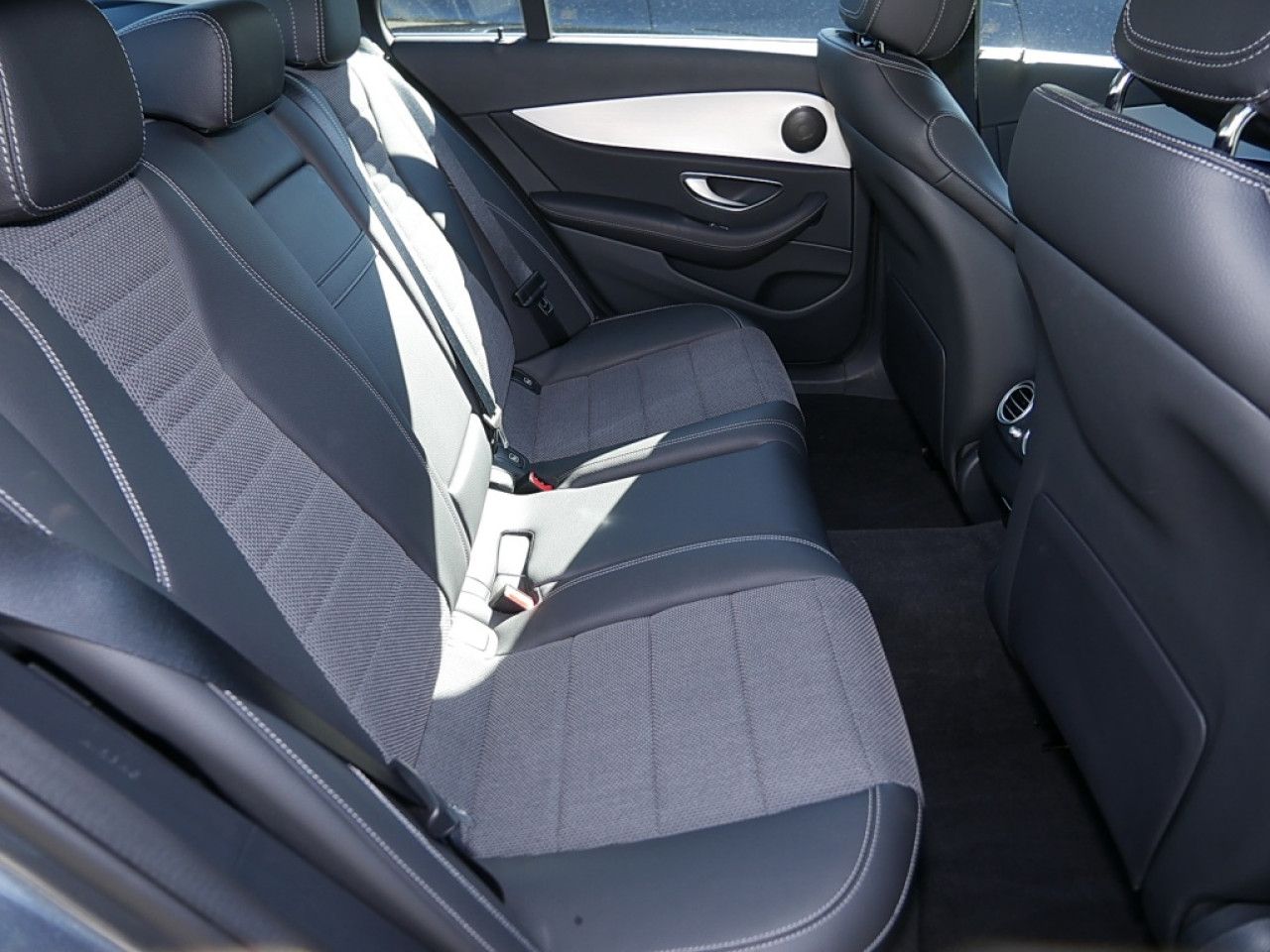 Mercedes-Benz E-Klasse – Bild 2