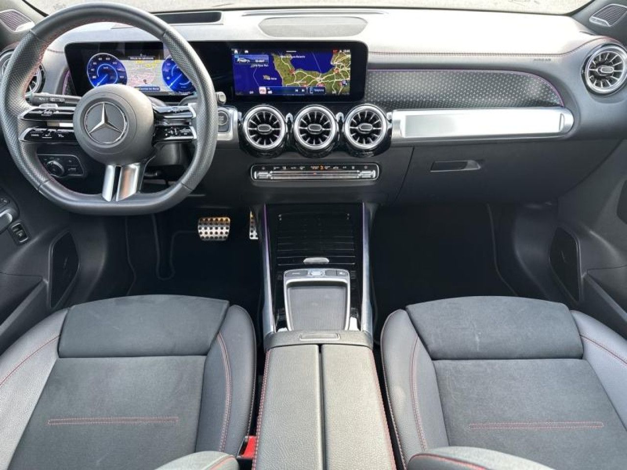 Photo du v&eacute;hicule 10 / 18