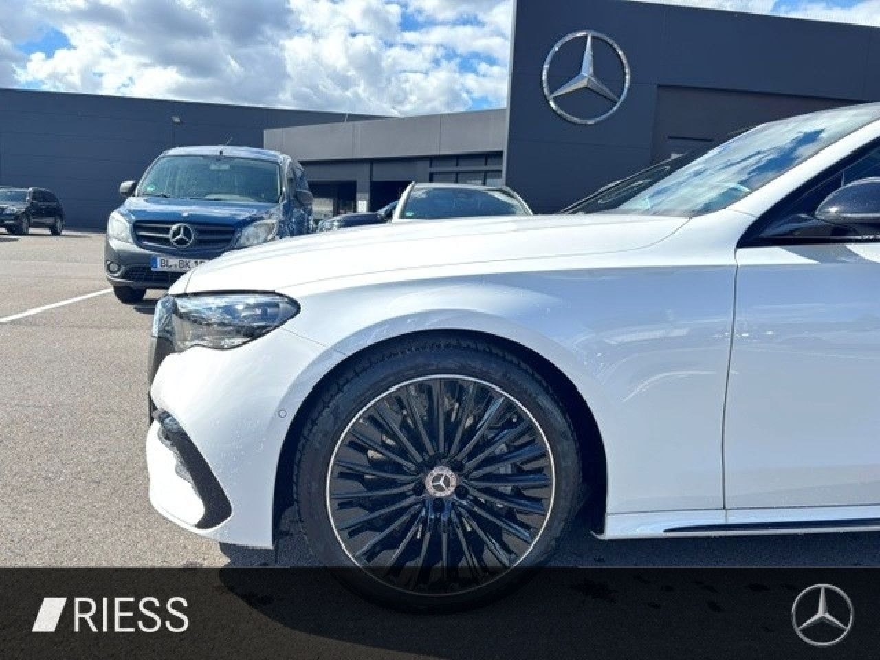 Mercedes-Benz E-Klasse – Bild 8