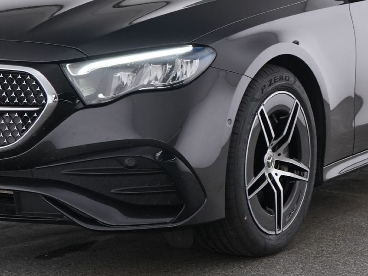 Mercedes-Benz E-Klasse – Bild 2