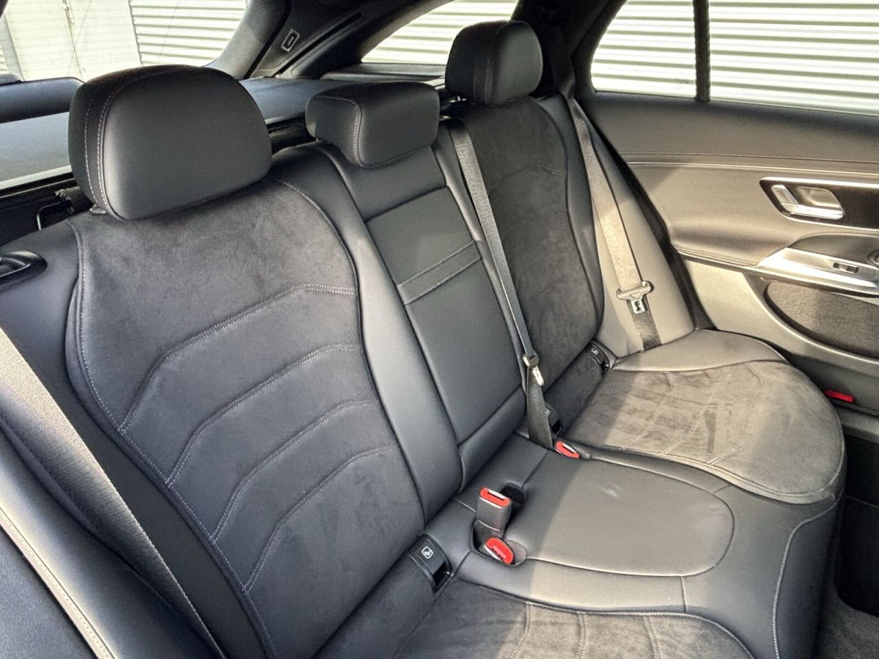Mercedes-Benz E-Klasse – Bild 12