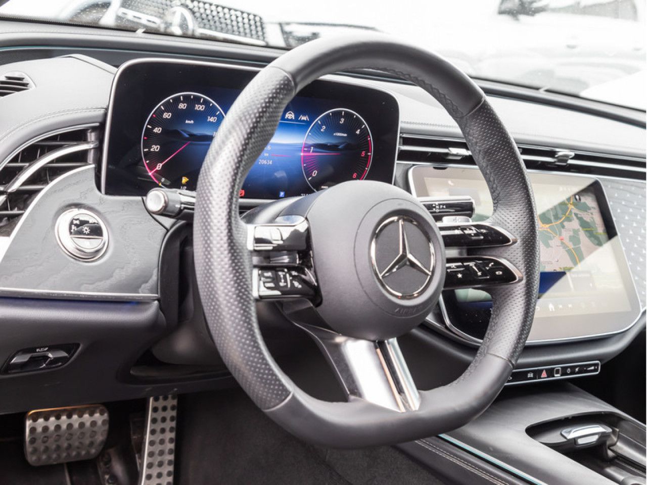 Mercedes-Benz E-Klasse – Bild 22