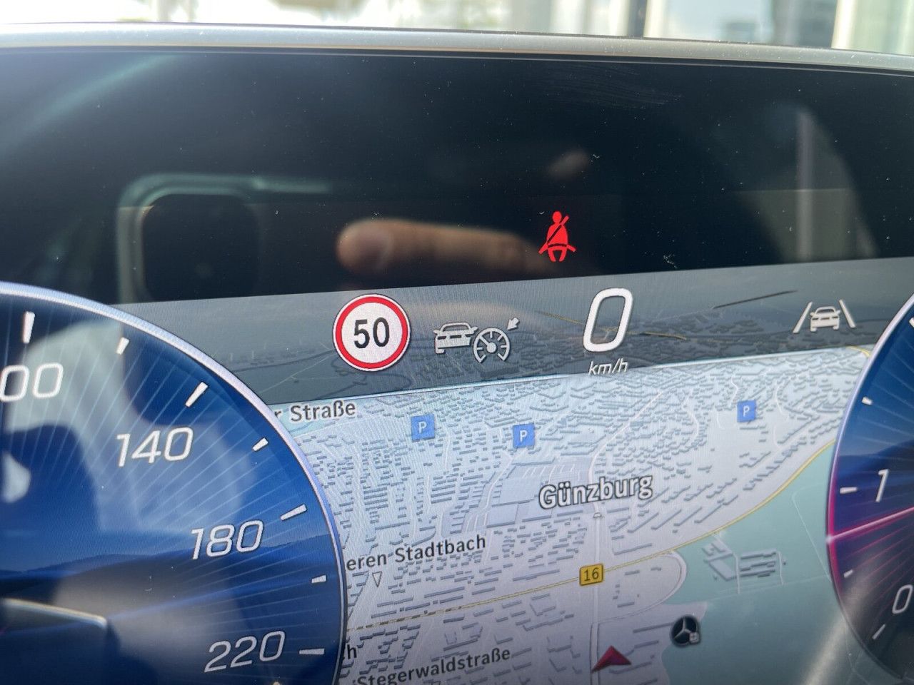 Mercedes-Benz E-Klasse – Bild 18