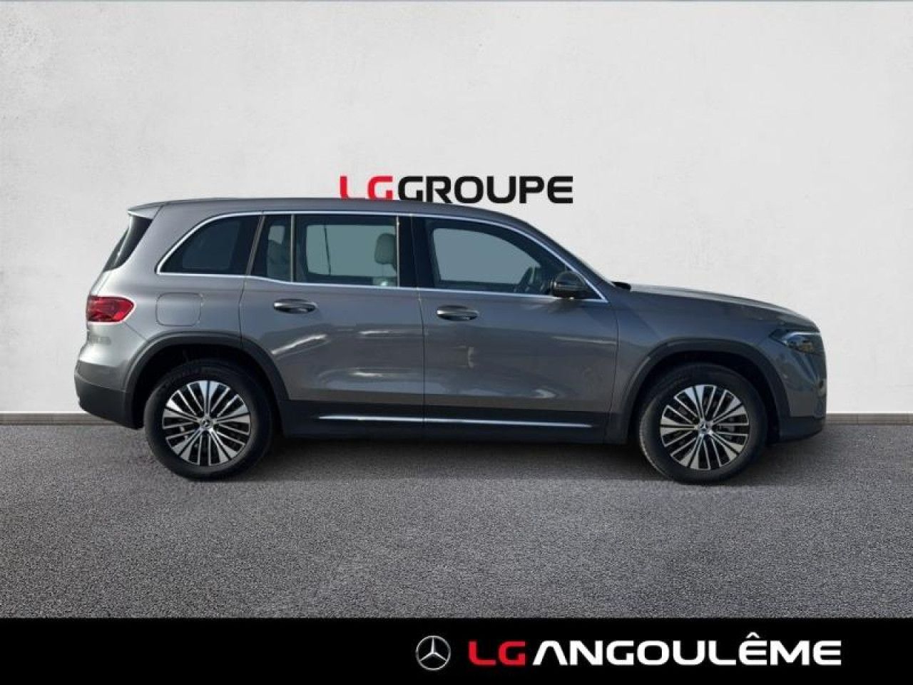 Photo du v&eacute;hicule 8 / 18